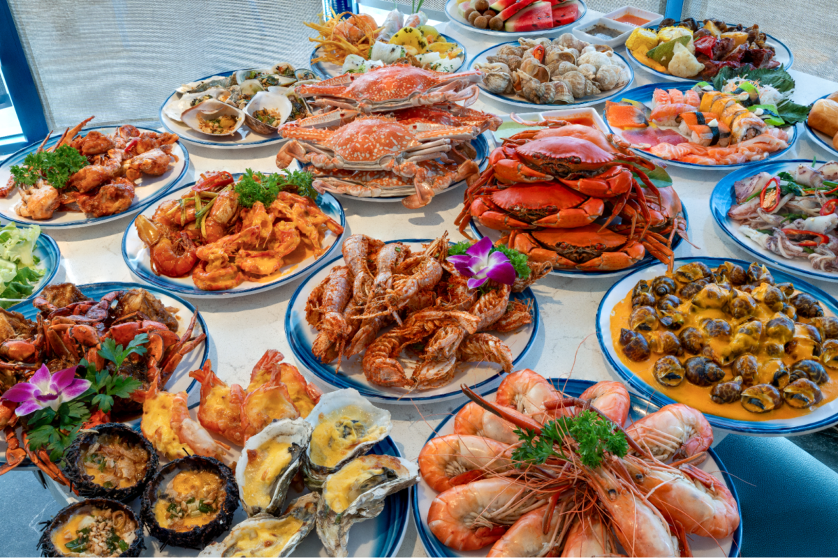 Drinking & Healing in Da Nang: Best Chill Nightlife Near the Beach After Dinner 7 4SEAs Seafood Buffet in Danang